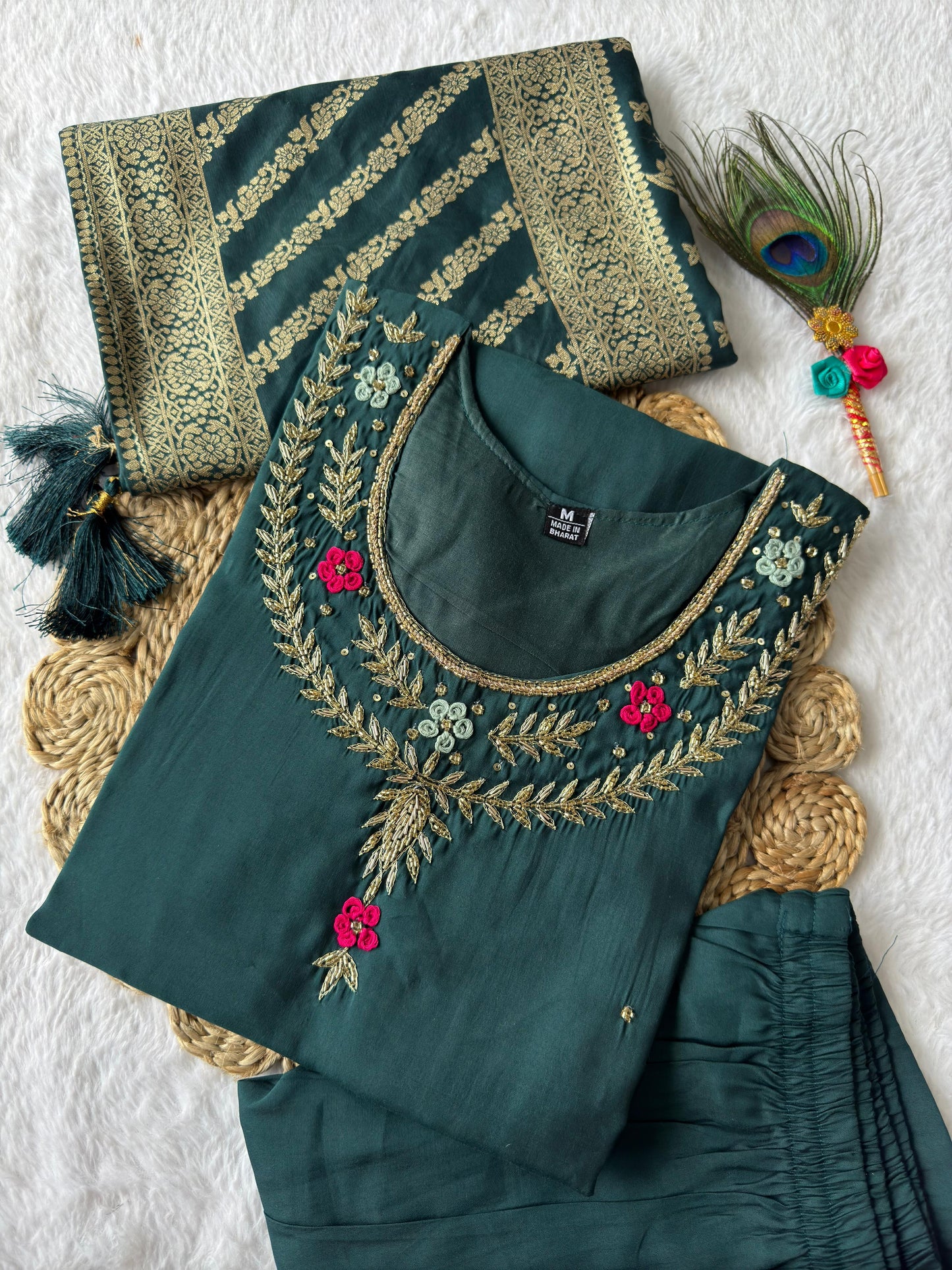 Official Look Kurti Set.