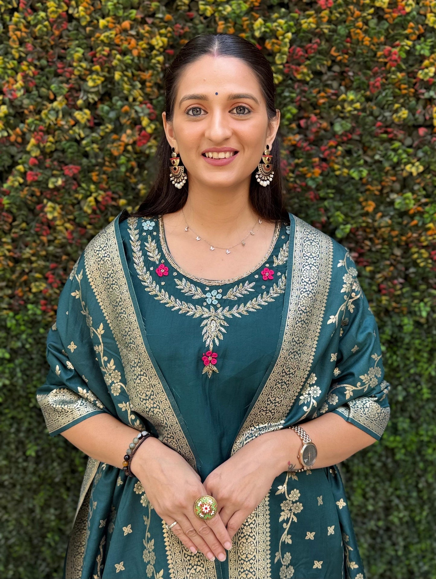Official Look Kurti Set.
