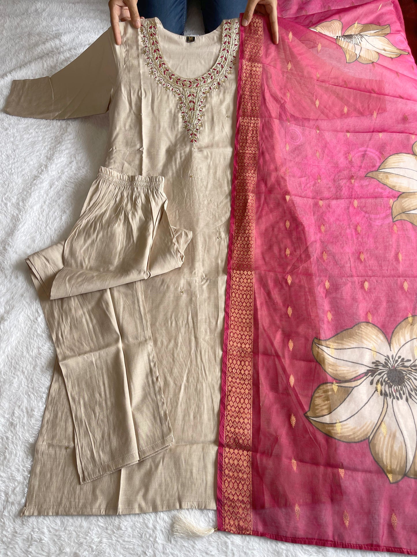 Cool Hand Work Kurti Set.