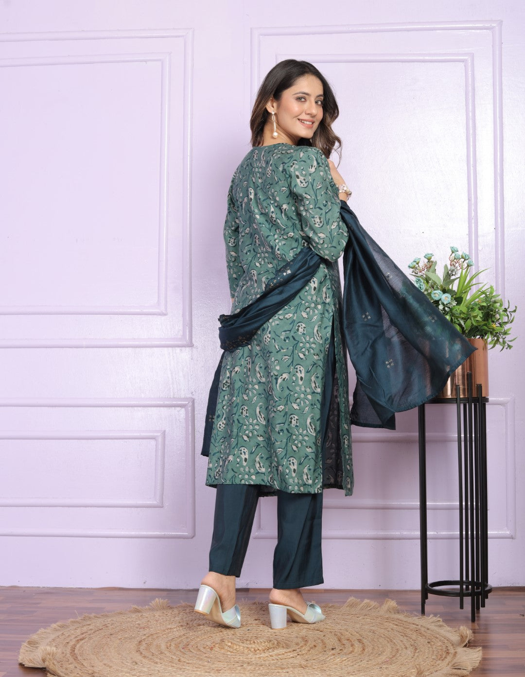 Buy Rama Green Modal Silk V-Neck Dupatta Set Outfit Online