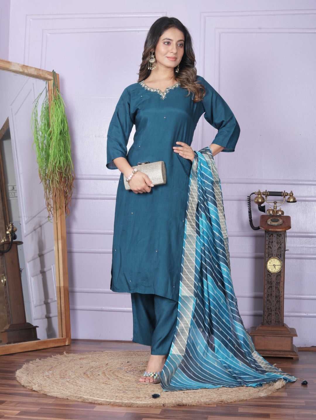 Buy Fashionable Blue Muslin Pant Outfit Set | Vaanya Kurtis
