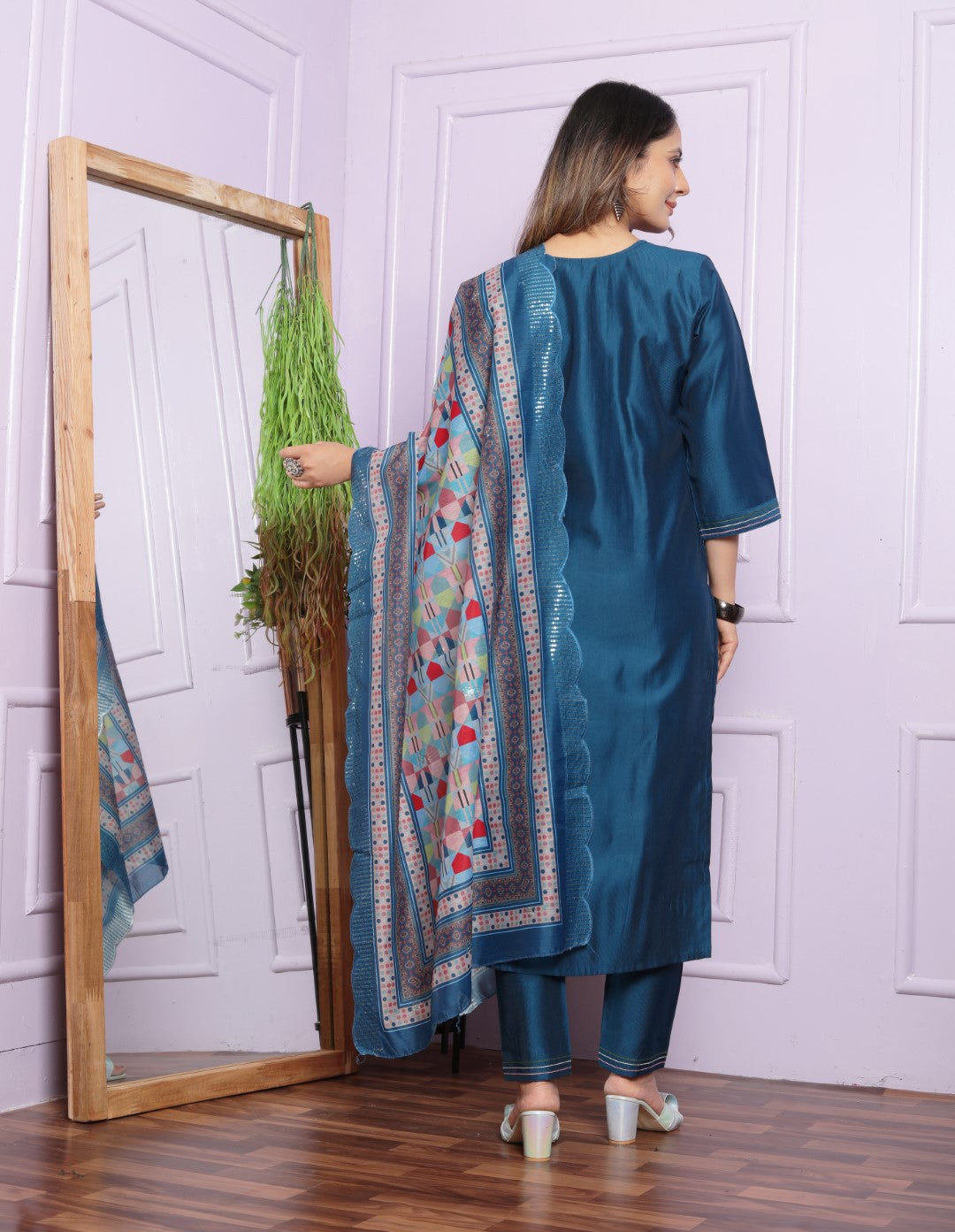 Buy Navy Blue V-Neck Muslin Kurti with Organza Dupatta