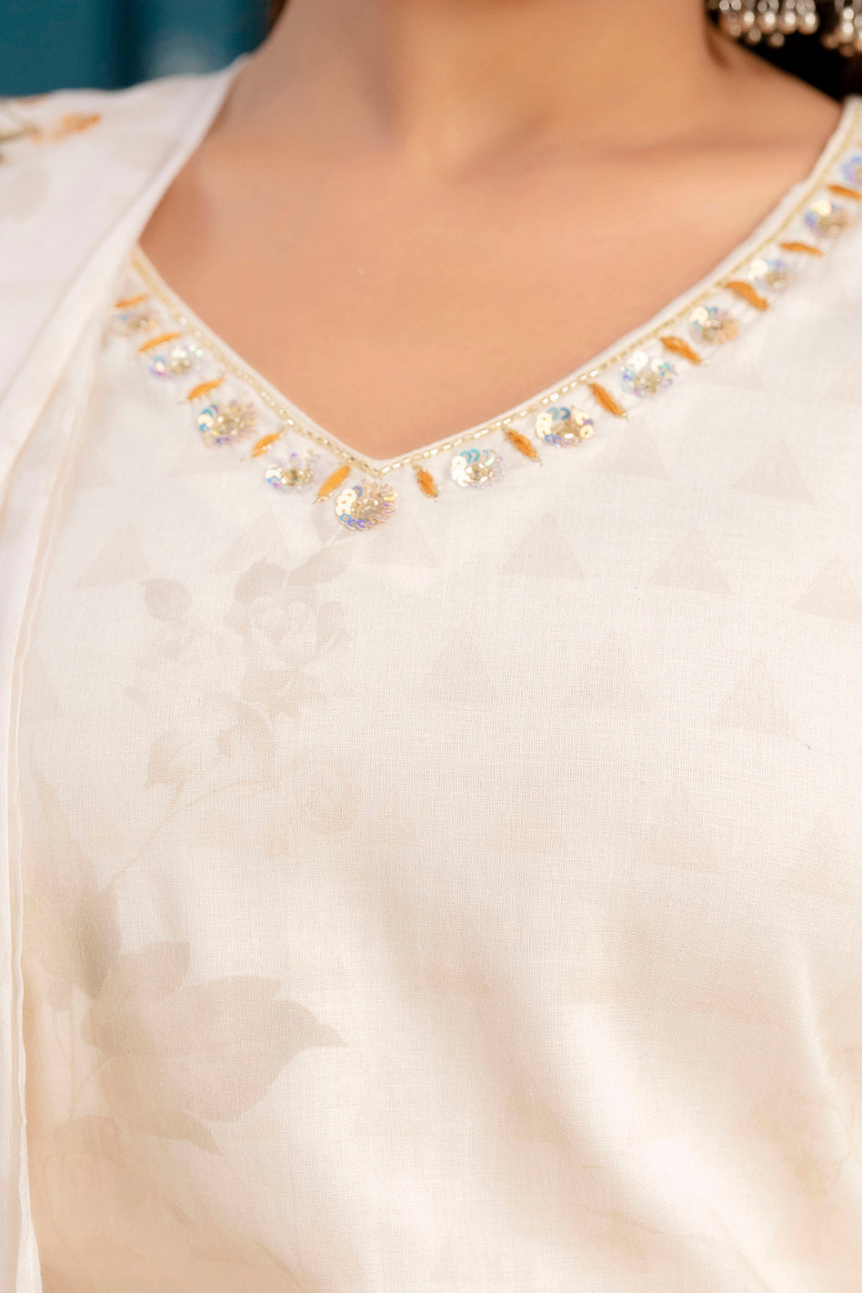 Elegant White Floral Cotton Dupatta Set | Shop Online Now