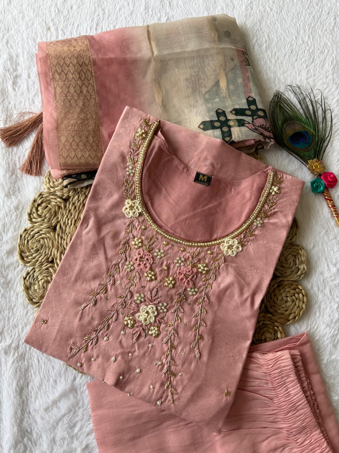 Highly Demanded Kurti Set.