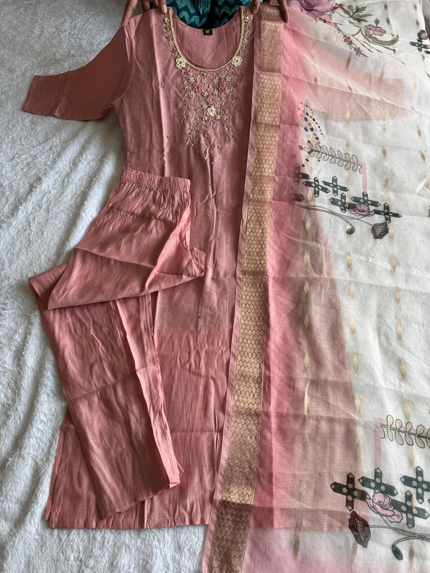 Highly Demanded Kurti Set.