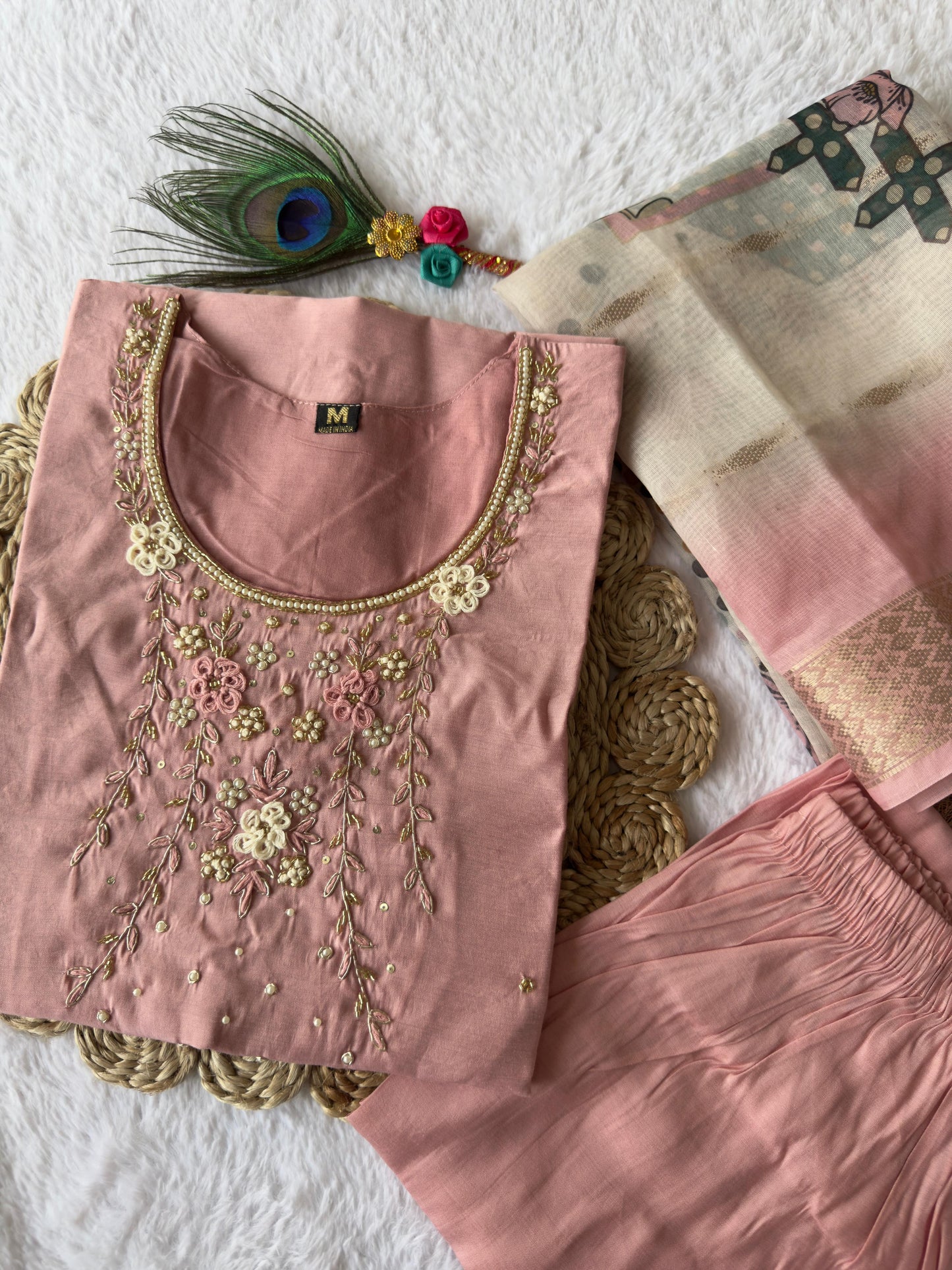 Highly Demanded Kurti Set.