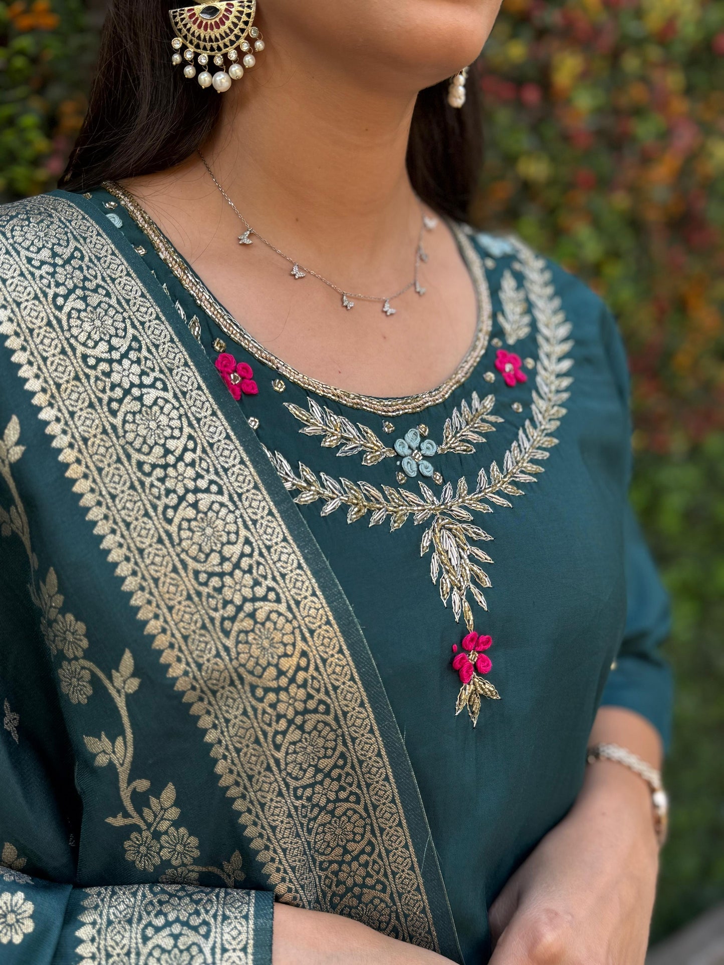 Official Look Kurti Set.